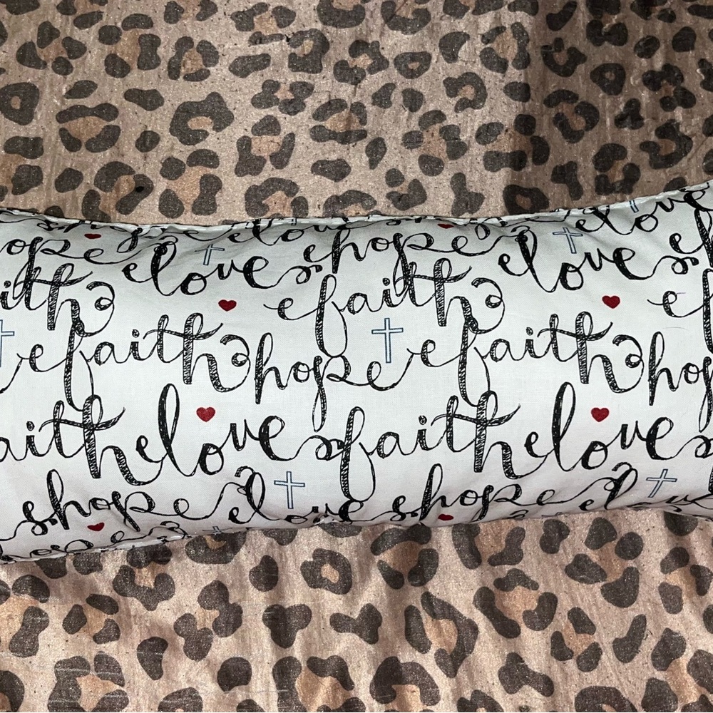 Decorative pillows 💤